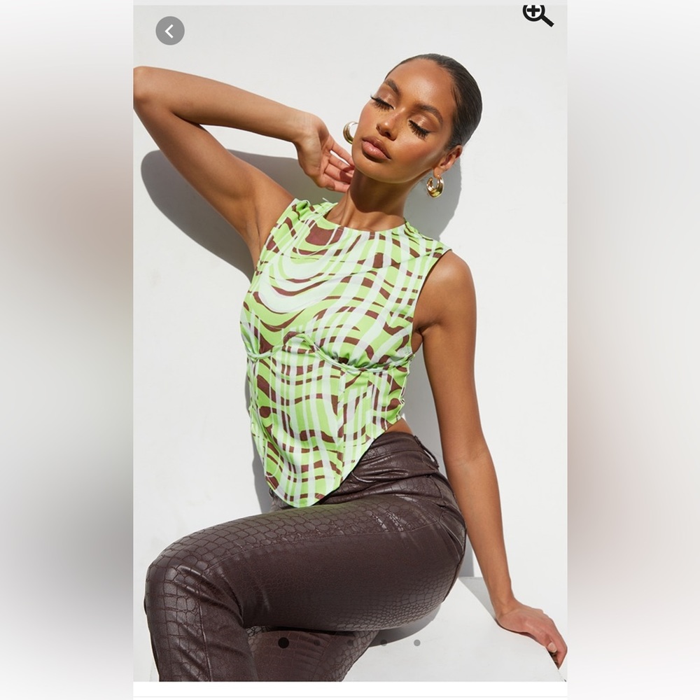 Detailed top brown & green